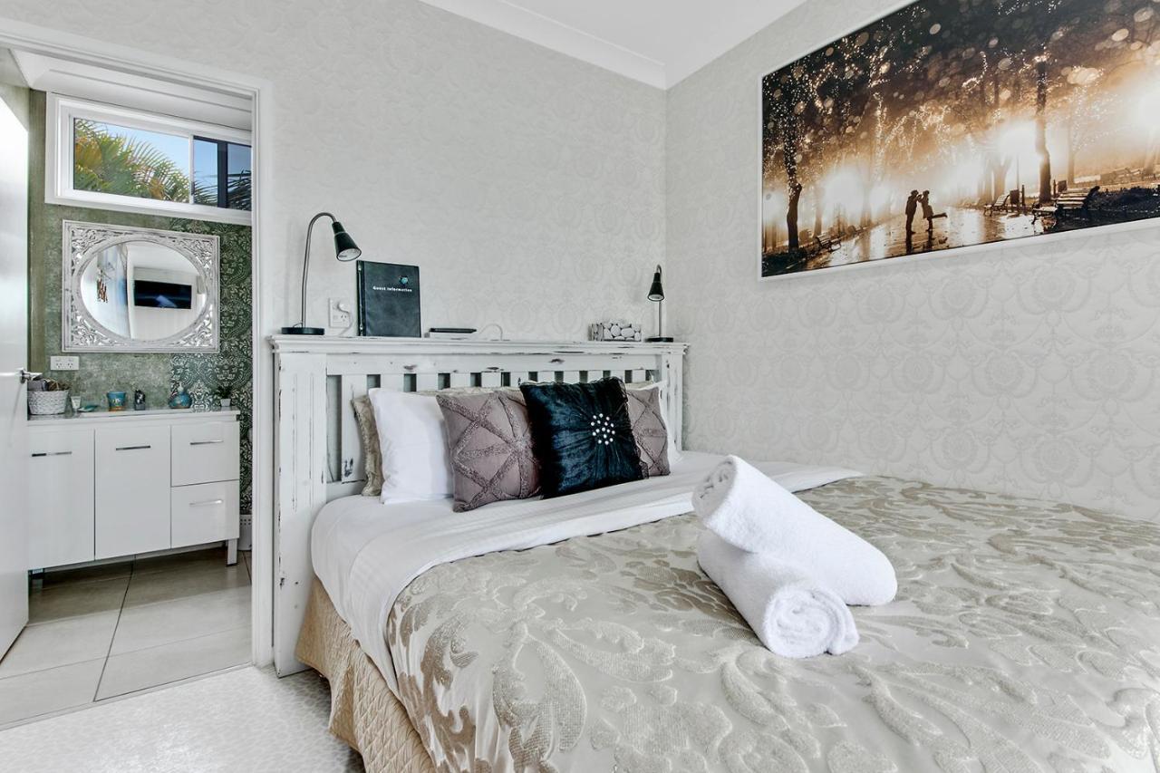 Coral Inn Boutique Resort Yeppoon Bagian luar foto